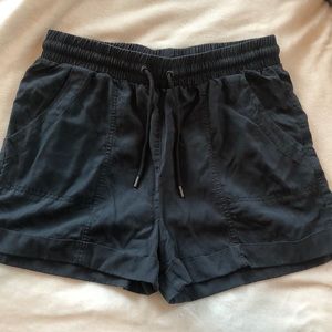 Universal thread navy shorts